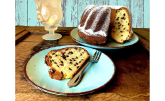 Guglhupf mit Schoko-Tröpfchen